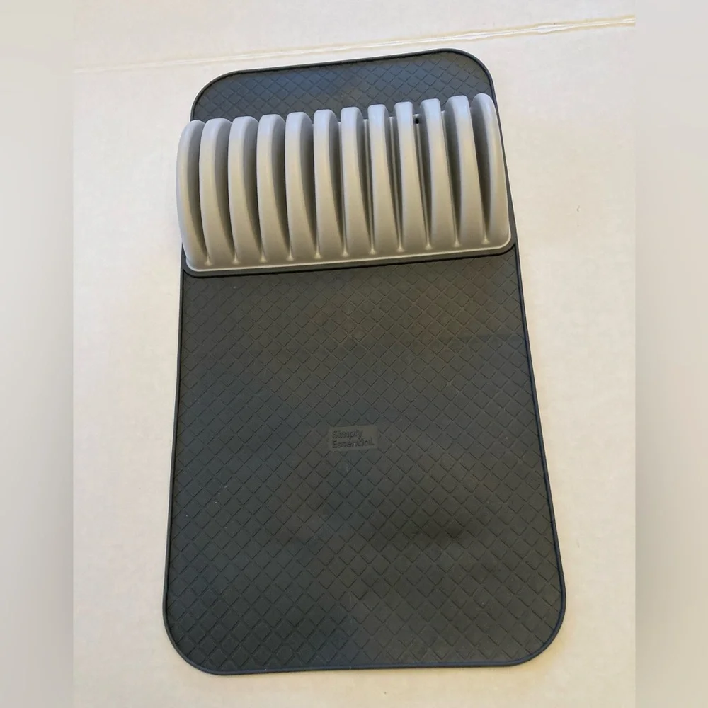 Simply Essential in Drawer Knife Organizer Mat